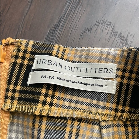 Urban Outfitters Yellow Plaid Mini Skirt Size Medium Split Slit Side Academia - Picture 4 of 8